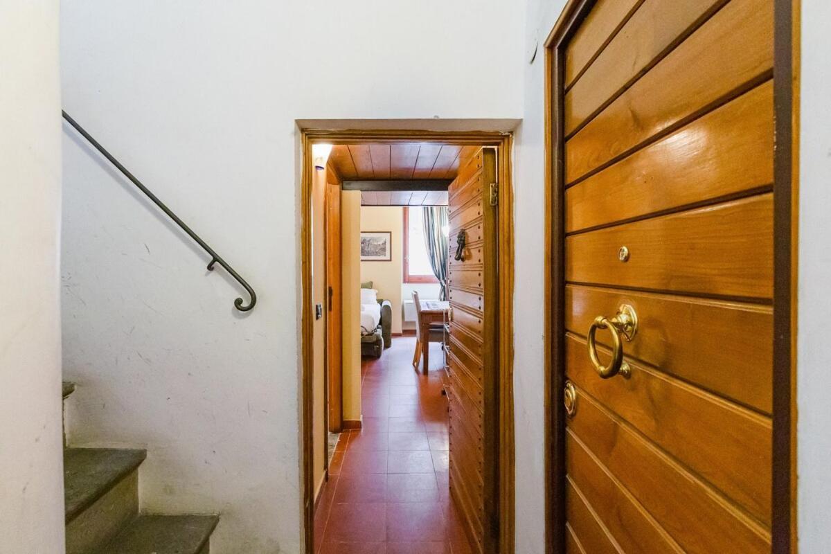 Beautiful Near Piazza Navona Apartment